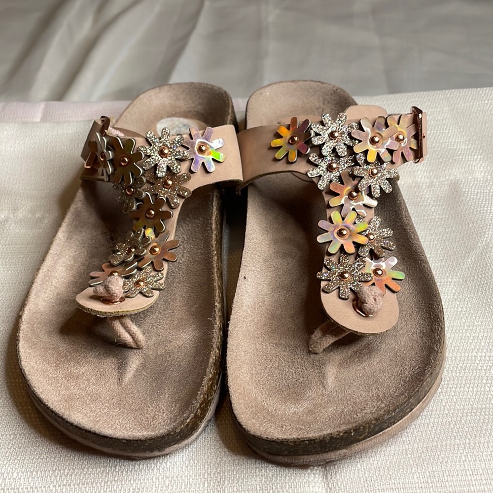 ‼️CLEARANCE 3 for $15‼️ Little Girls Jesus Sandals